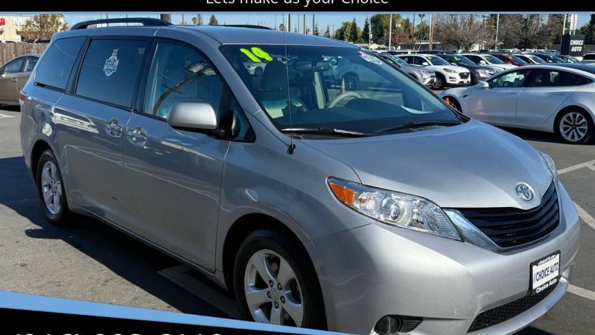 2014 Toyota Sienna LE — Minivan — 76,000 mi — Sacramento, CA