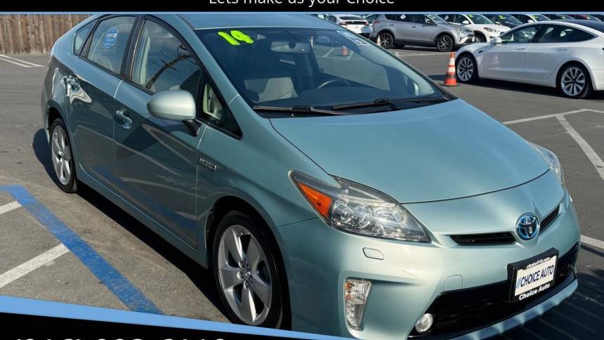 2014 Toyota Prius Five — Sedan — 81,000 mi — Sacramento, CA