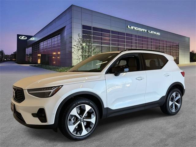 2025 Volvo XC40 Plus — SUV — 1,806 mi — Alexandria, VA