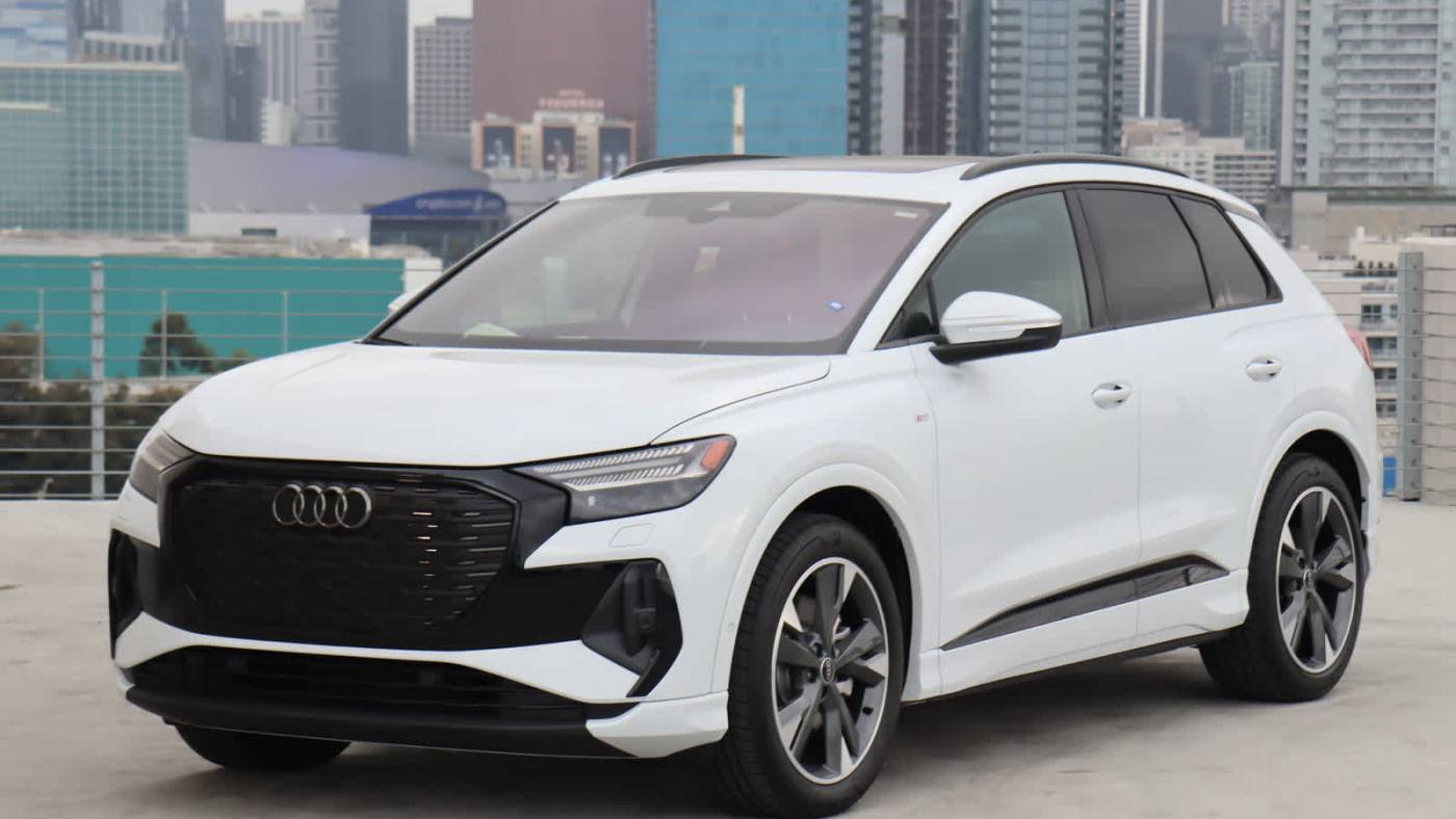 2024 Audi Q4 e-tron Prestige — SUV — 3,540 mi — Los Angeles, CA