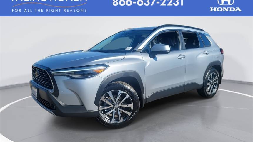 2023 Toyota Corolla Cross XLE — SUV — 14,791 mi — San Diego, CA