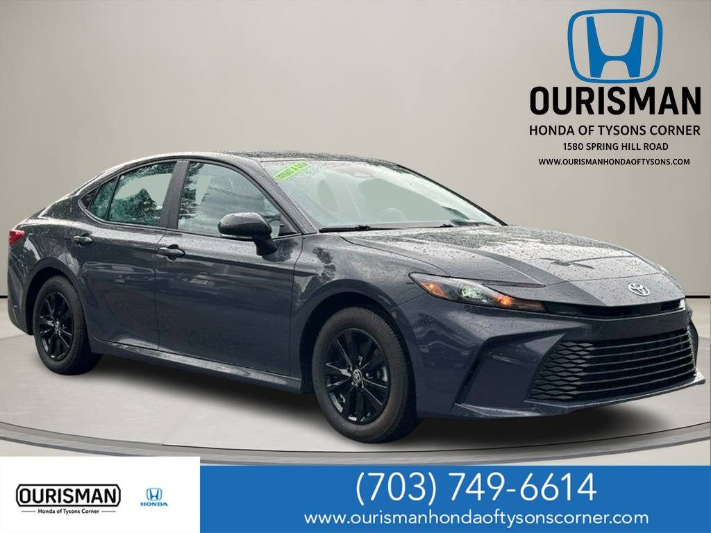 2025 Toyota Camry LE — Sedan — 19,094 mi — Vienna, VA