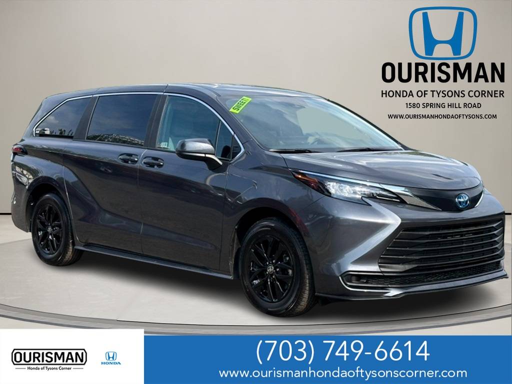 2025 Toyota Sienna LE — Minivan — 2,086 mi — Vienna, VA