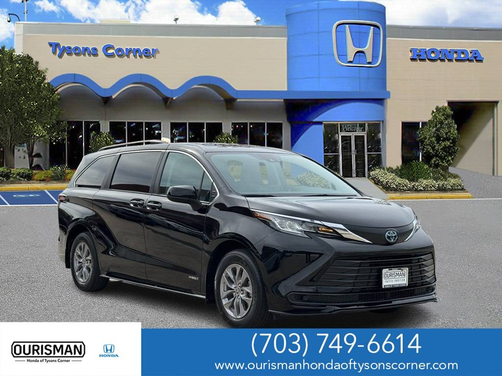 2021 Toyota Sienna LE — Minivan — 19,866 mi — Vienna, VA