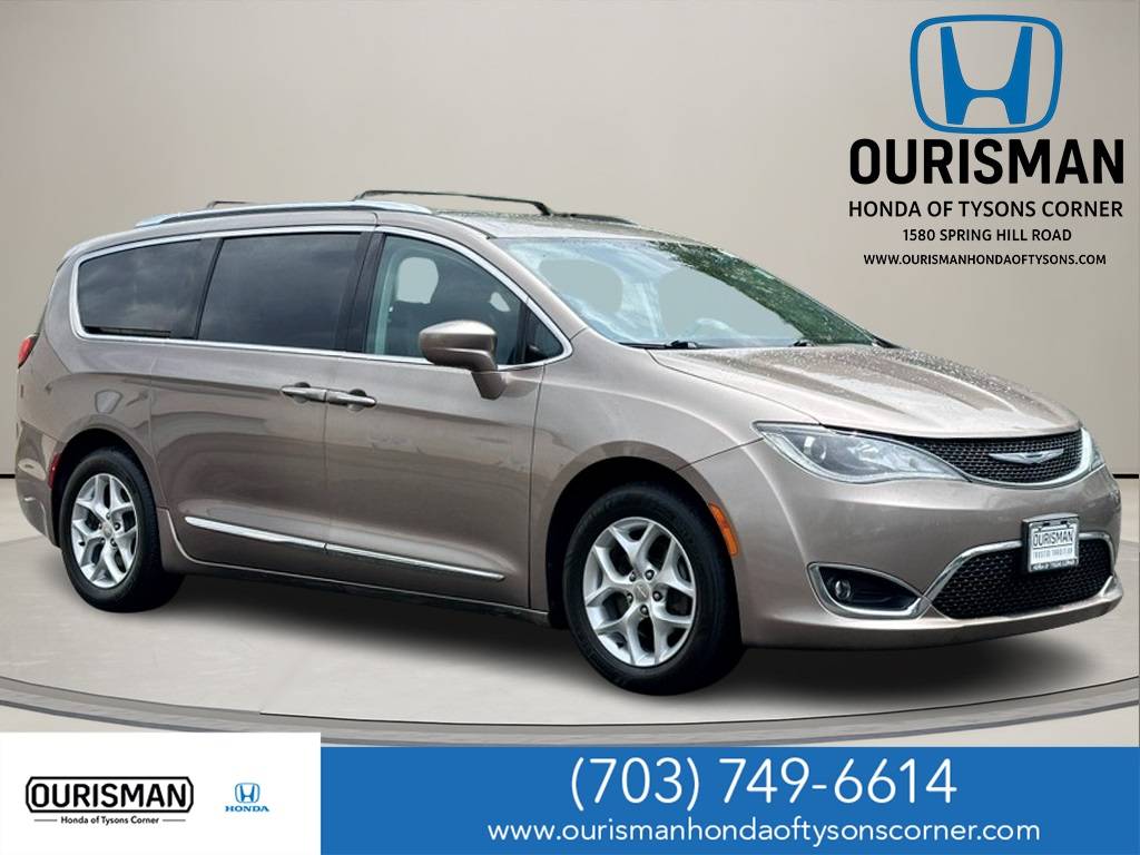 2017 Chrysler Pacifica Touring L Plus — Minivan — 111,909 mi — Vienna, VA