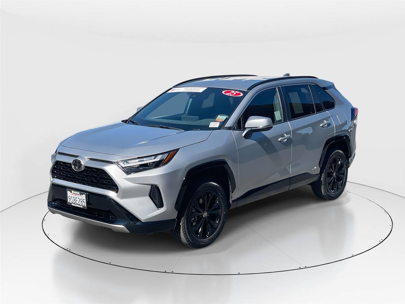 2025 Toyota RAV4 Hybrid SE — SUV — 5,296 mi — Petaluma, CA
