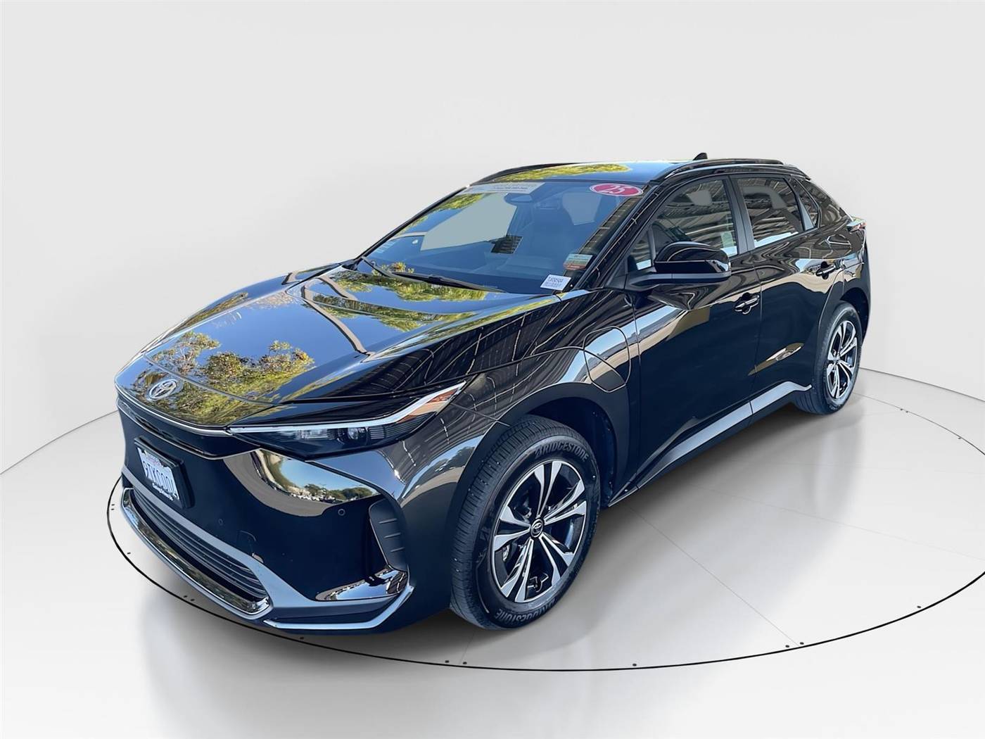 2025 Toyota bZ4X XLE — SUV — 1,614 mi — Petaluma, CA
