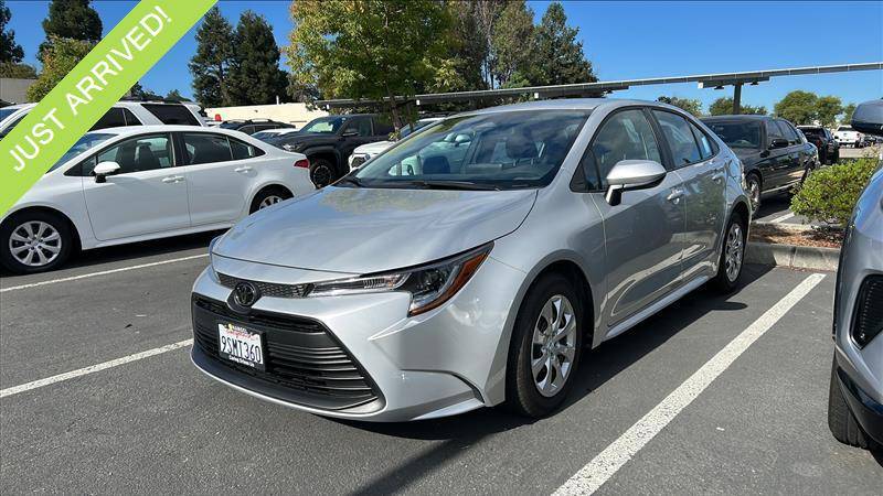 2025 Toyota Corolla LE — Sedan — 5,092 mi — Petaluma, CA