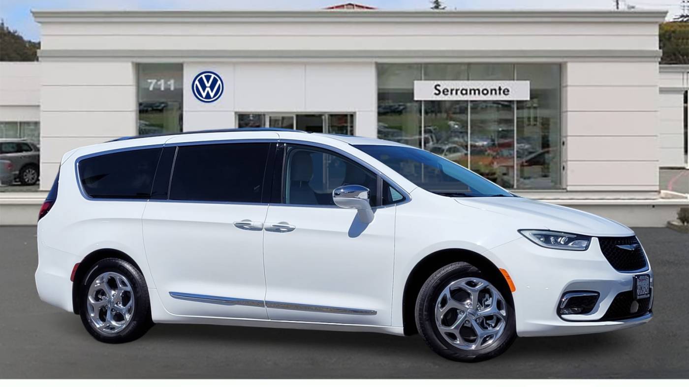 2021 Chrysler Pacifica Hybrid Limited — Minivan — 30,634 mi — Colma, CA