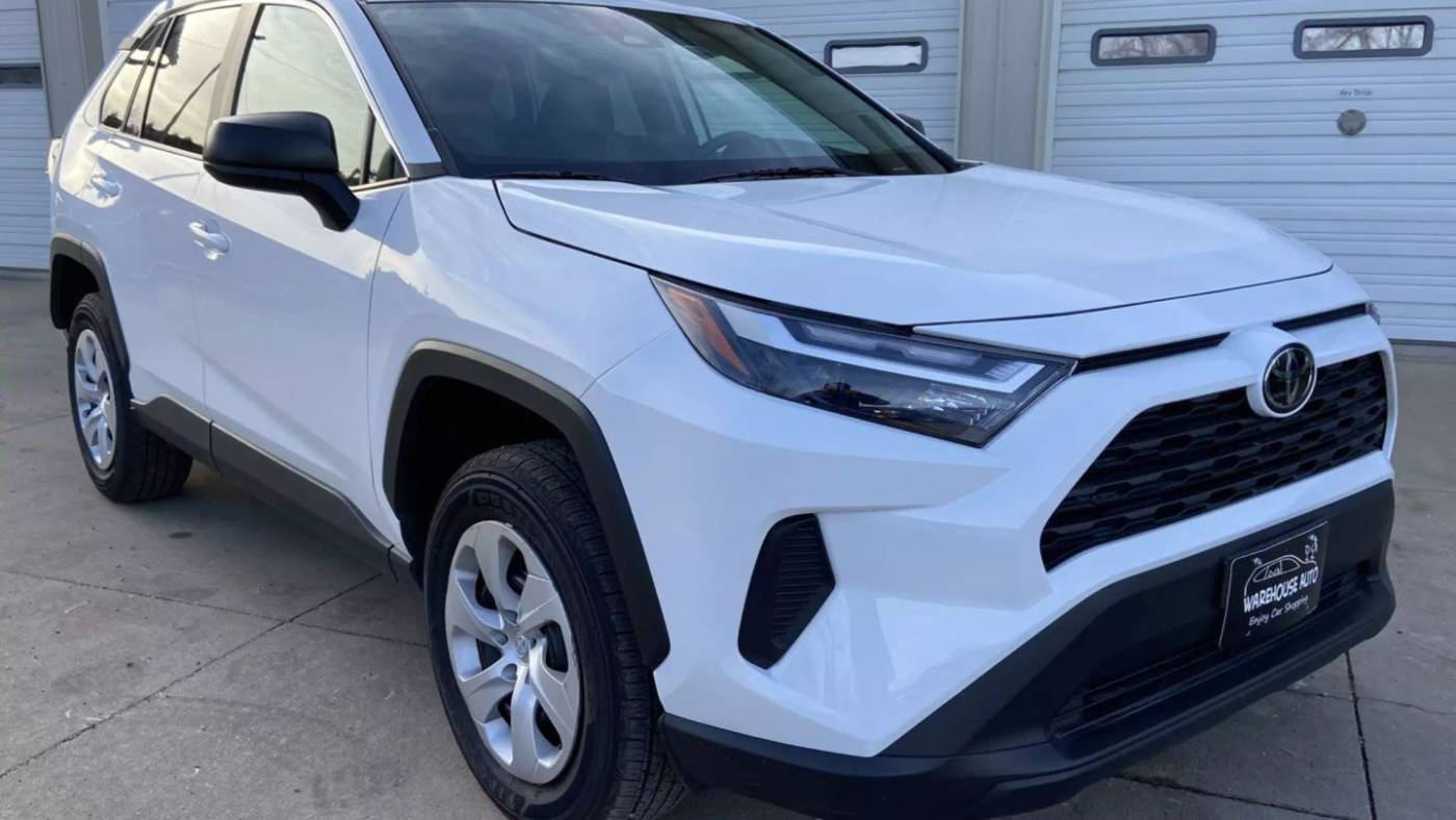 2024 Toyota RAV4 LE — SUV — 21,637 mi — Swisher, IA