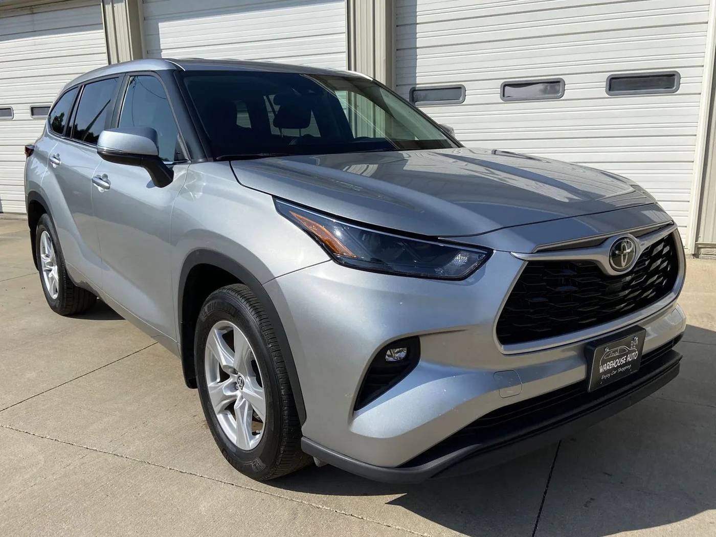 2024 Toyota Highlander LE — SUV — 43,488 mi — Swisher, IA