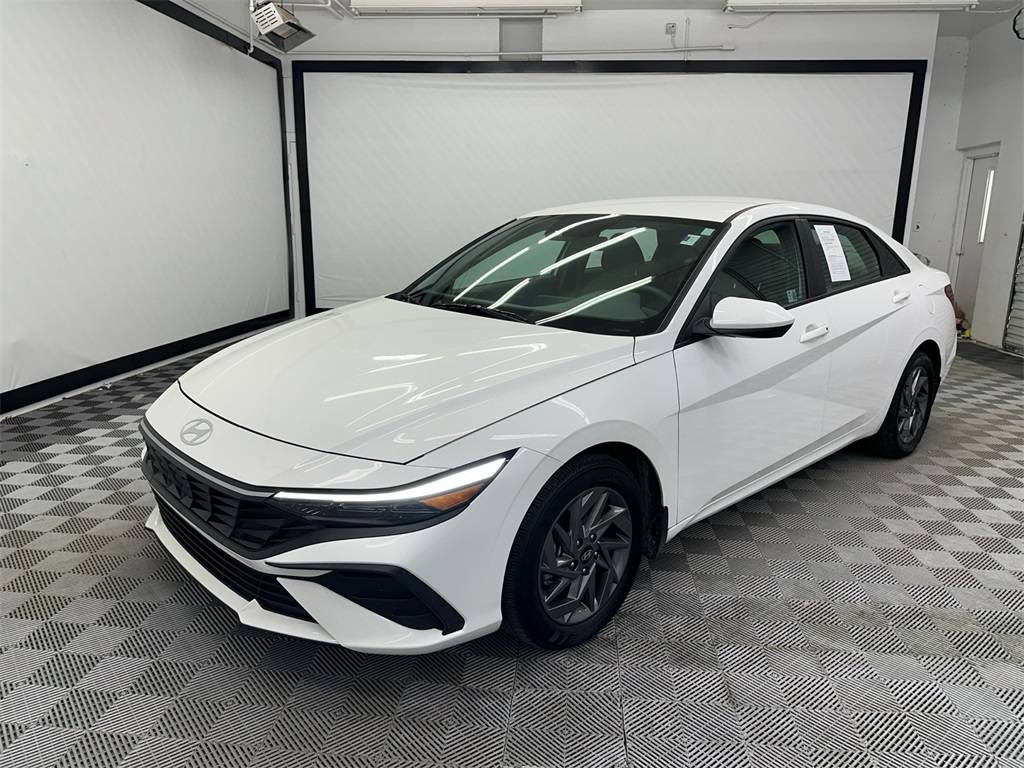 2024 Hyundai Elantra SEL — Sedan — 8,620 mi — Hoover, AL