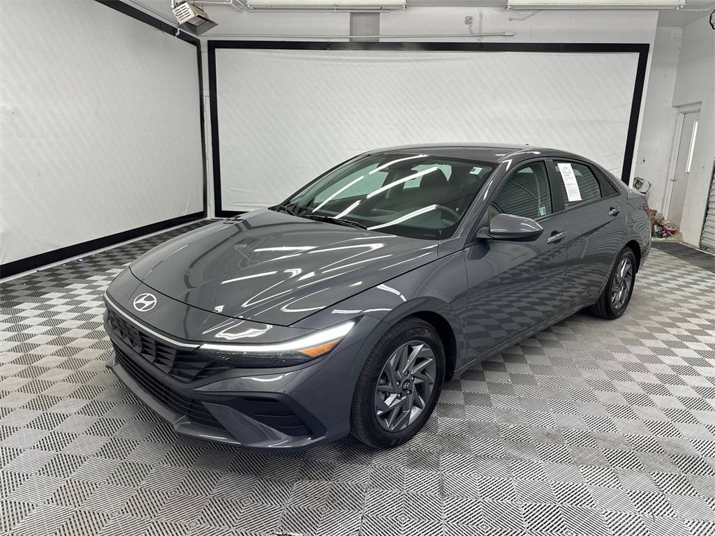 2024 Hyundai Elantra SEL — Sedan — 9,814 mi — Hoover, AL