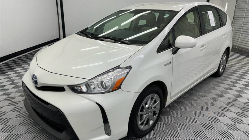 2015 Toyota Prius v Four