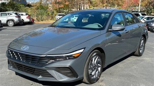 2024 Hyundai Elantra SEL — Sedan — 7,562 mi — Hoover, AL
