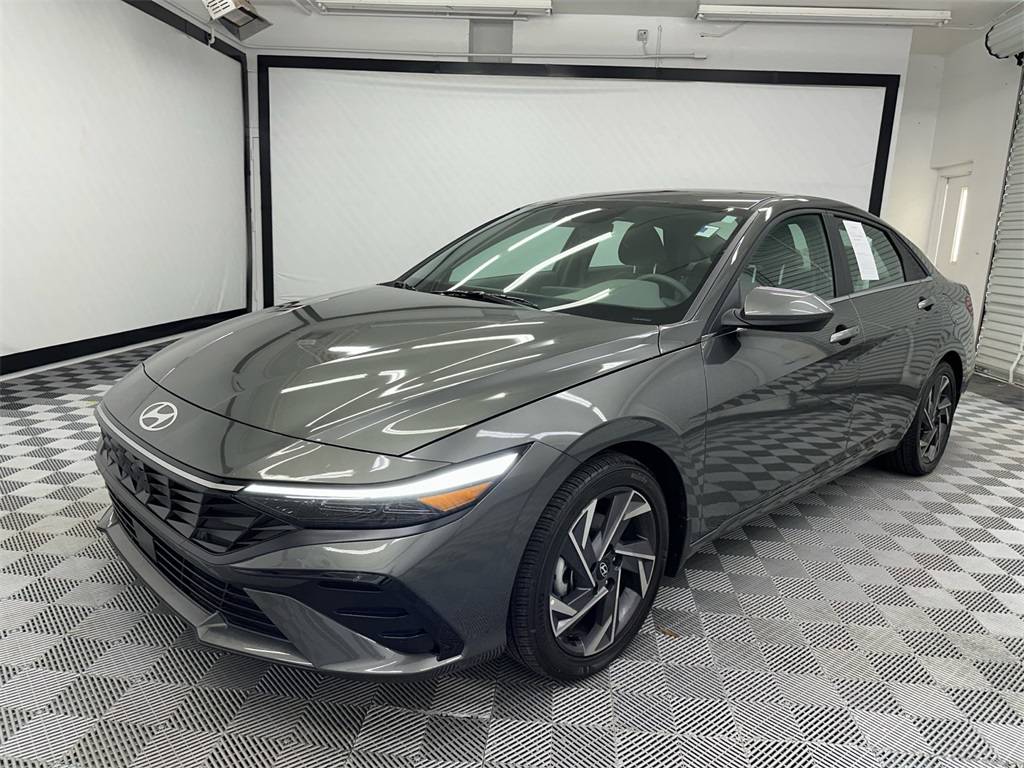 2025 Hyundai Elantra SEL Convenience — Sedan — 4,122 mi — Hoover, AL