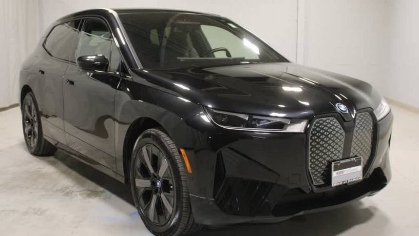 2025 BMW iX xDrive50 — SUV — 3,665 mi — Darien, CT