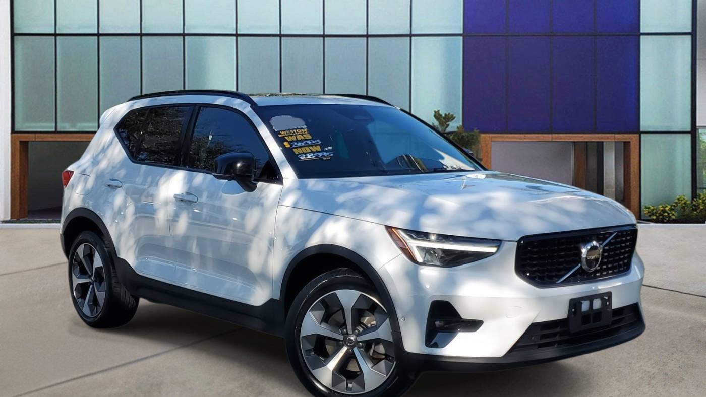 2024 Volvo XC40 Plus — SUV — 25,298 mi — Davie, FL