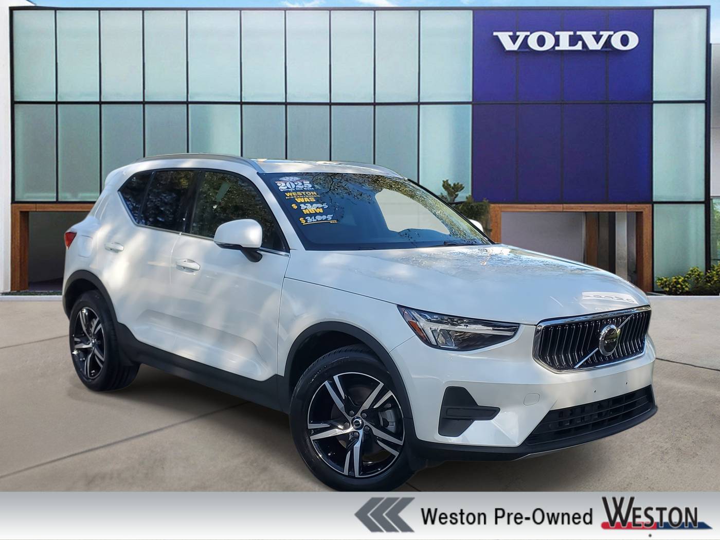 2025 Volvo XC40 Core — SUV — 10,736 mi — Davie, FL