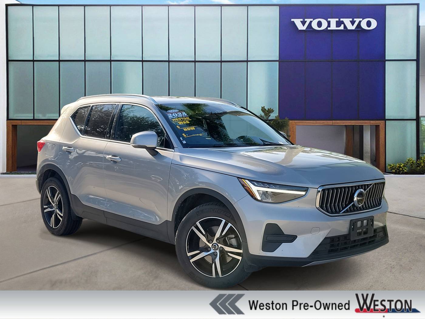 2025 Volvo XC40 Core — SUV — 17,824 mi — Davie, FL