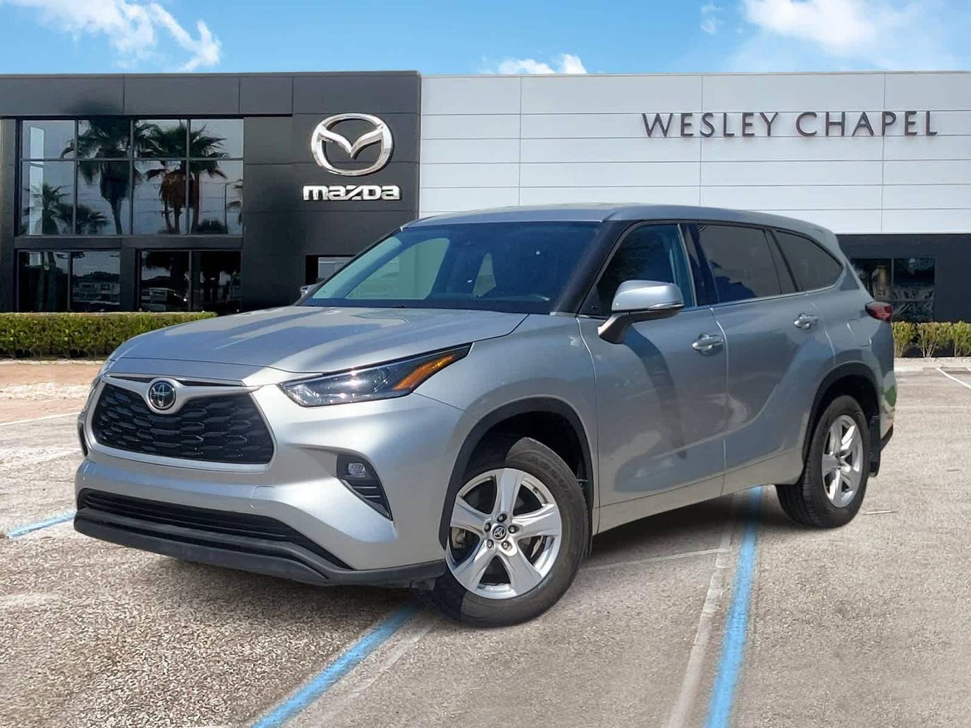 2021 Toyota Highlander LE — SUV — 107,741 mi — Wesley Chapel, FL