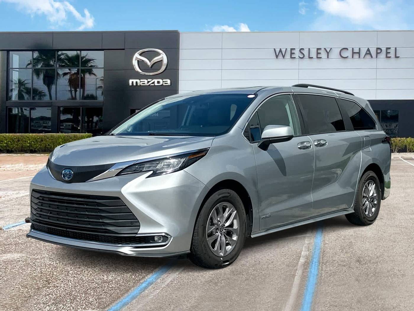 2021 Toyota Sienna XLE — Minivan — 95,655 mi — Wesley Chapel, FL