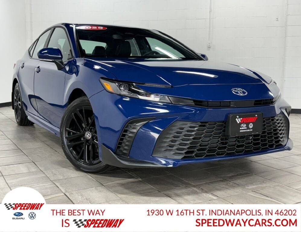 2025 Toyota Camry SE — Sedan — 4,247 mi — Indianapolis, IN