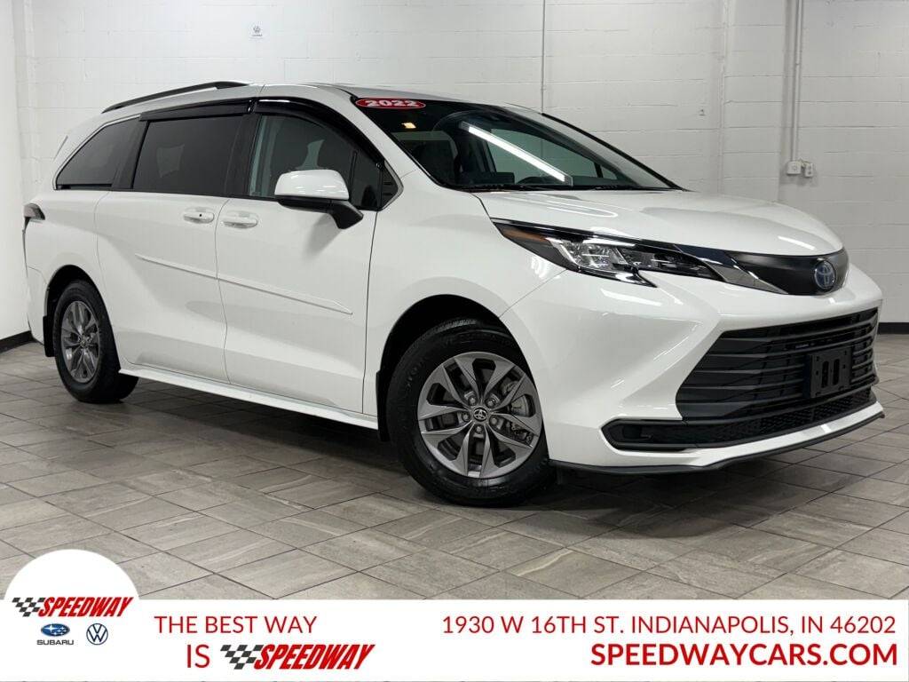 2022 Toyota Sienna LE — Minivan — 81,014 mi — Indianapolis, IN