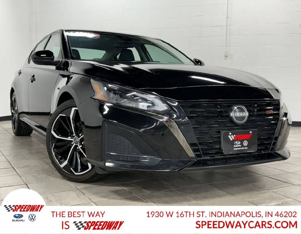 2023 Nissan Altima SR — Sedan — 13,328 mi — Indianapolis, IN