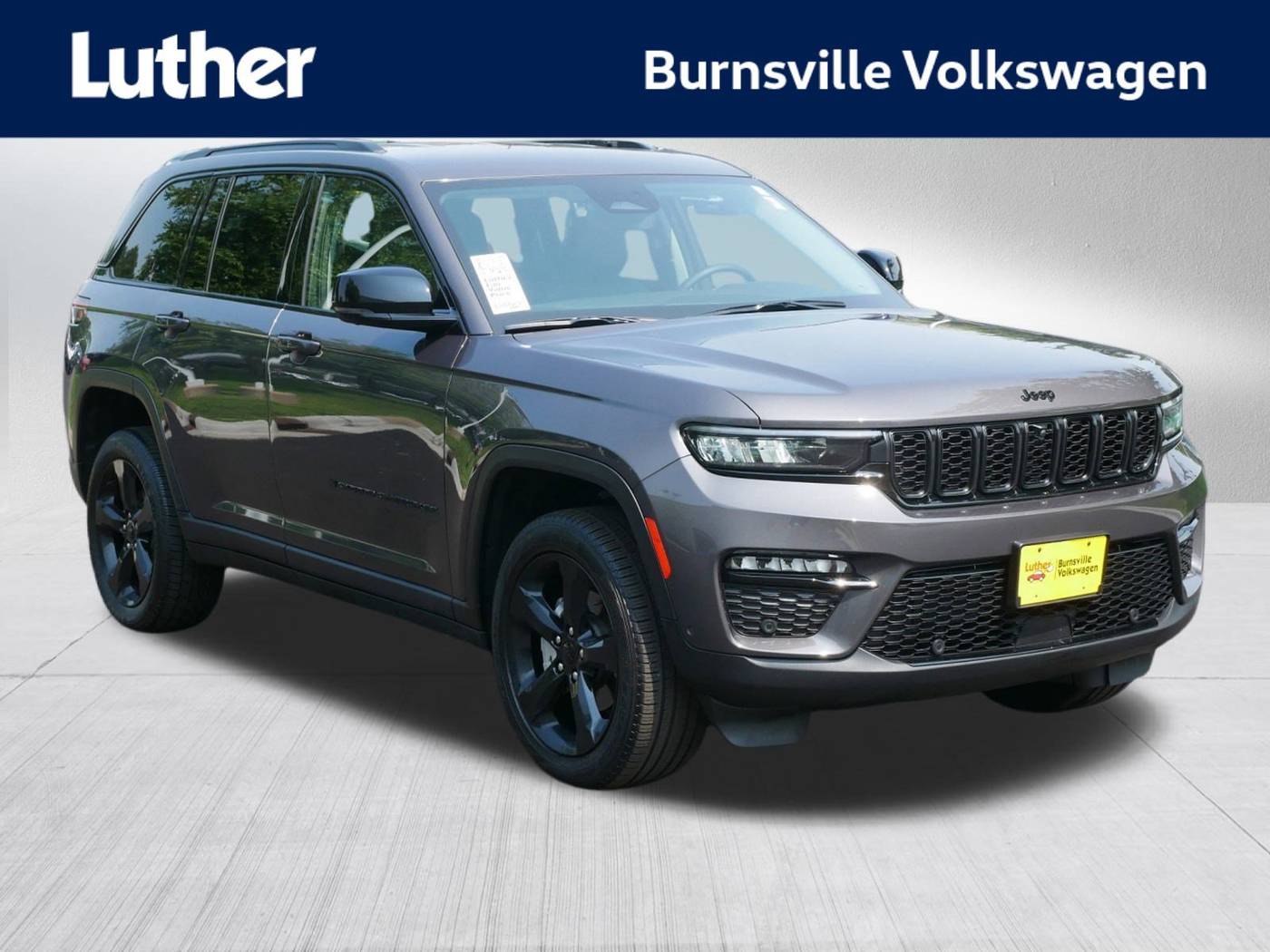 2023 Jeep Grand Cherokee Limited — SUV — 28,888 mi — Burnsville, MN