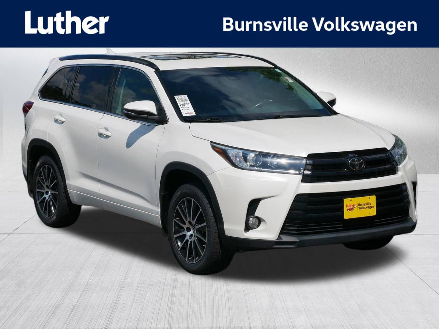 2017 Toyota Highlander SE V6 — SUV — 132,387 mi — Burnsville, MN