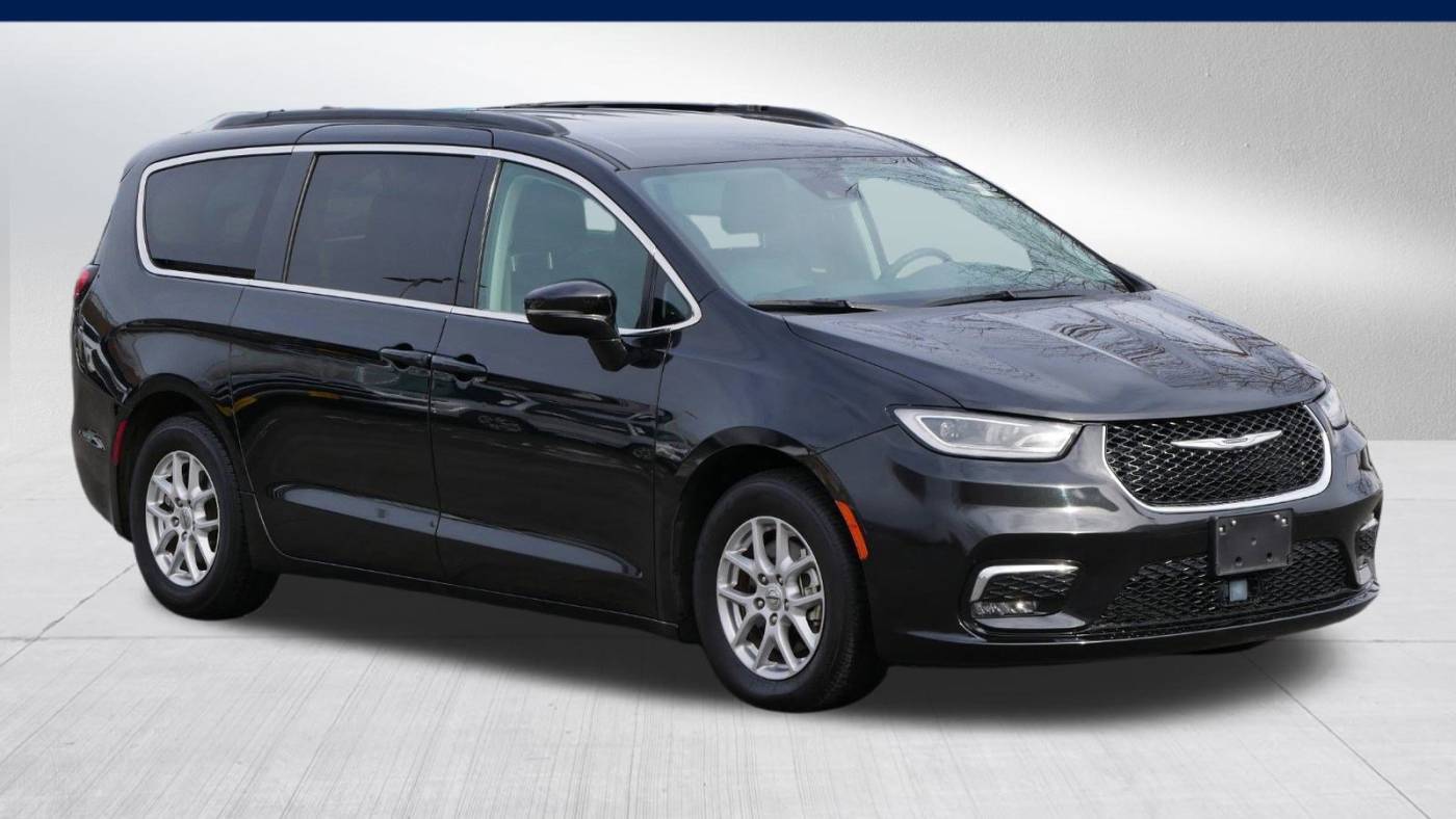 2022 Chrysler Pacifica Touring L — Minivan — 73,374 mi — Burnsville, MN