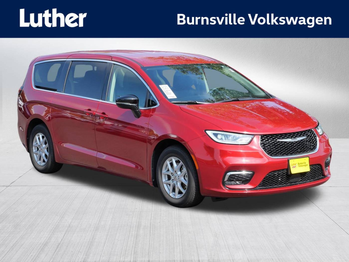 2024 Chrysler Pacifica Touring L — Minivan — 65,762 mi — Burnsville, MN