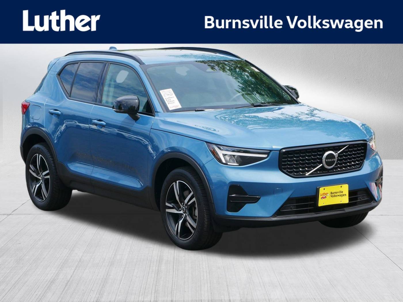 2024 Volvo XC40 Core — SUV — 36,991 mi — Burnsville, MN