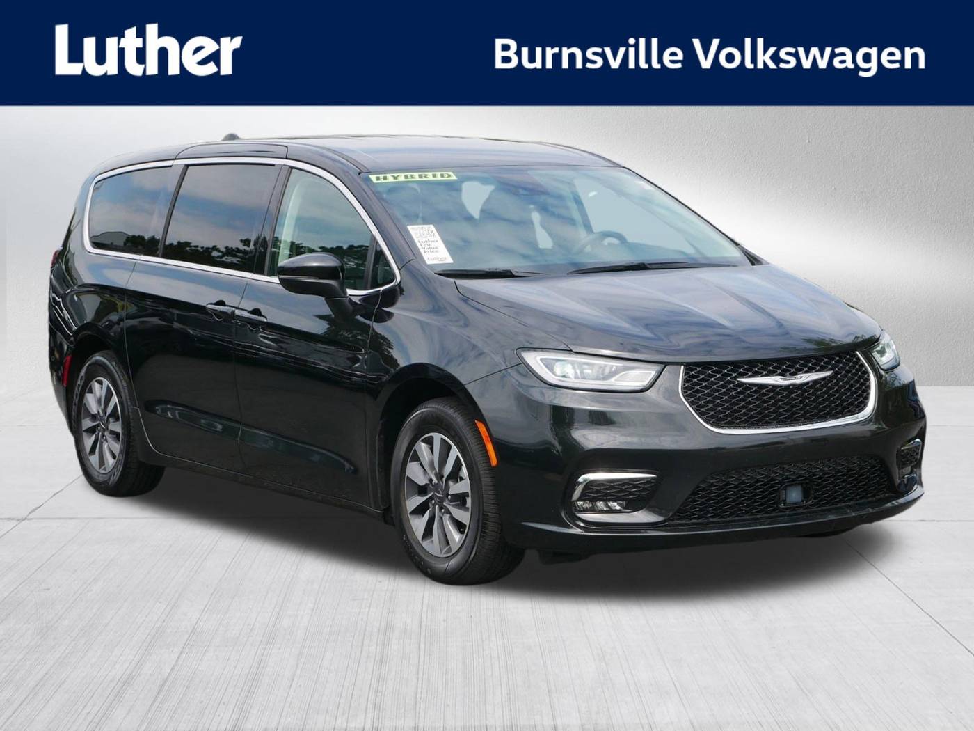2023 Chrysler Pacifica Hybrid Touring L — Minivan — 60,122 mi — Burnsville, MN