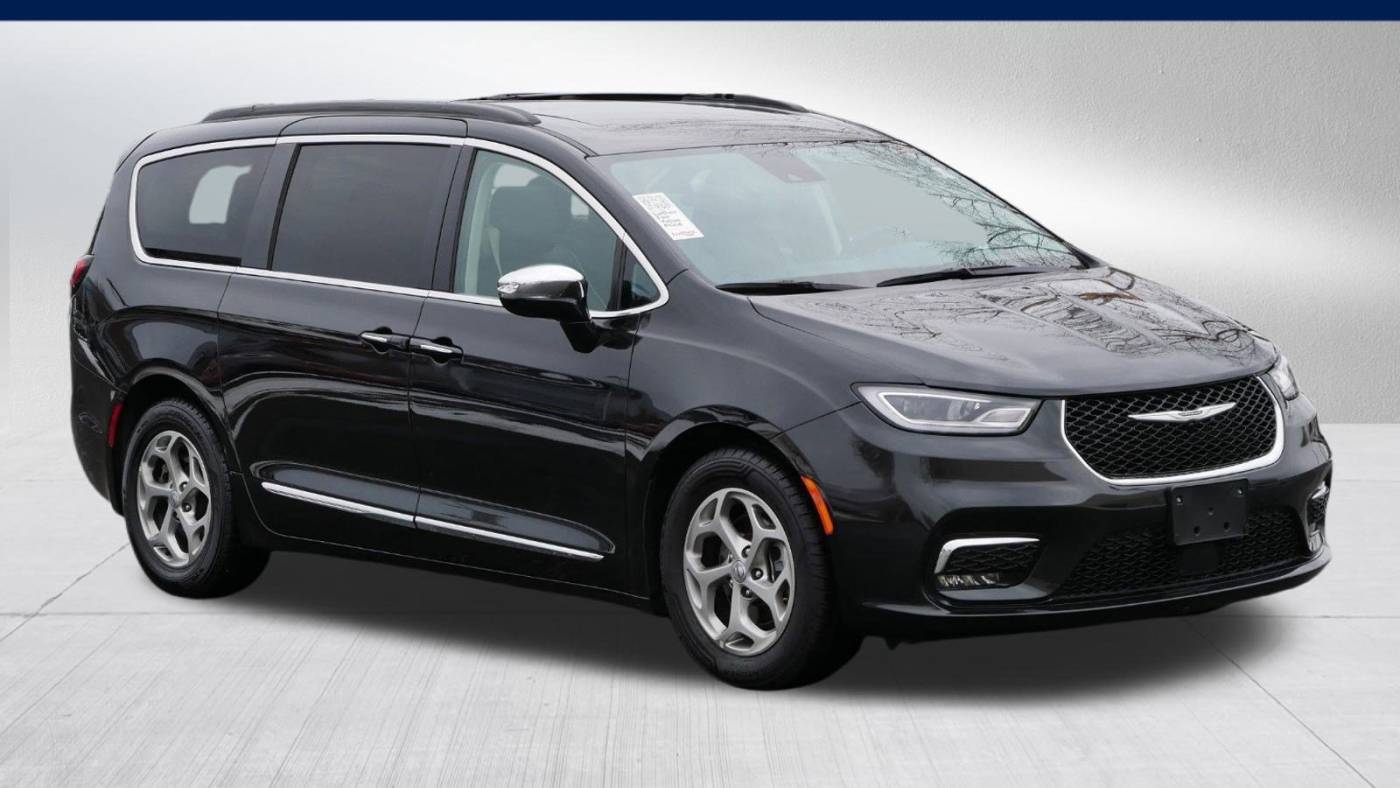 2023 Chrysler Pacifica Limited — Minivan — 63,899 mi — Burnsville, MN
