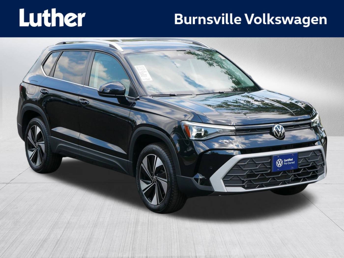 2025 Volkswagen Taos SE — SUV — 1,967 mi — Burnsville, MN
