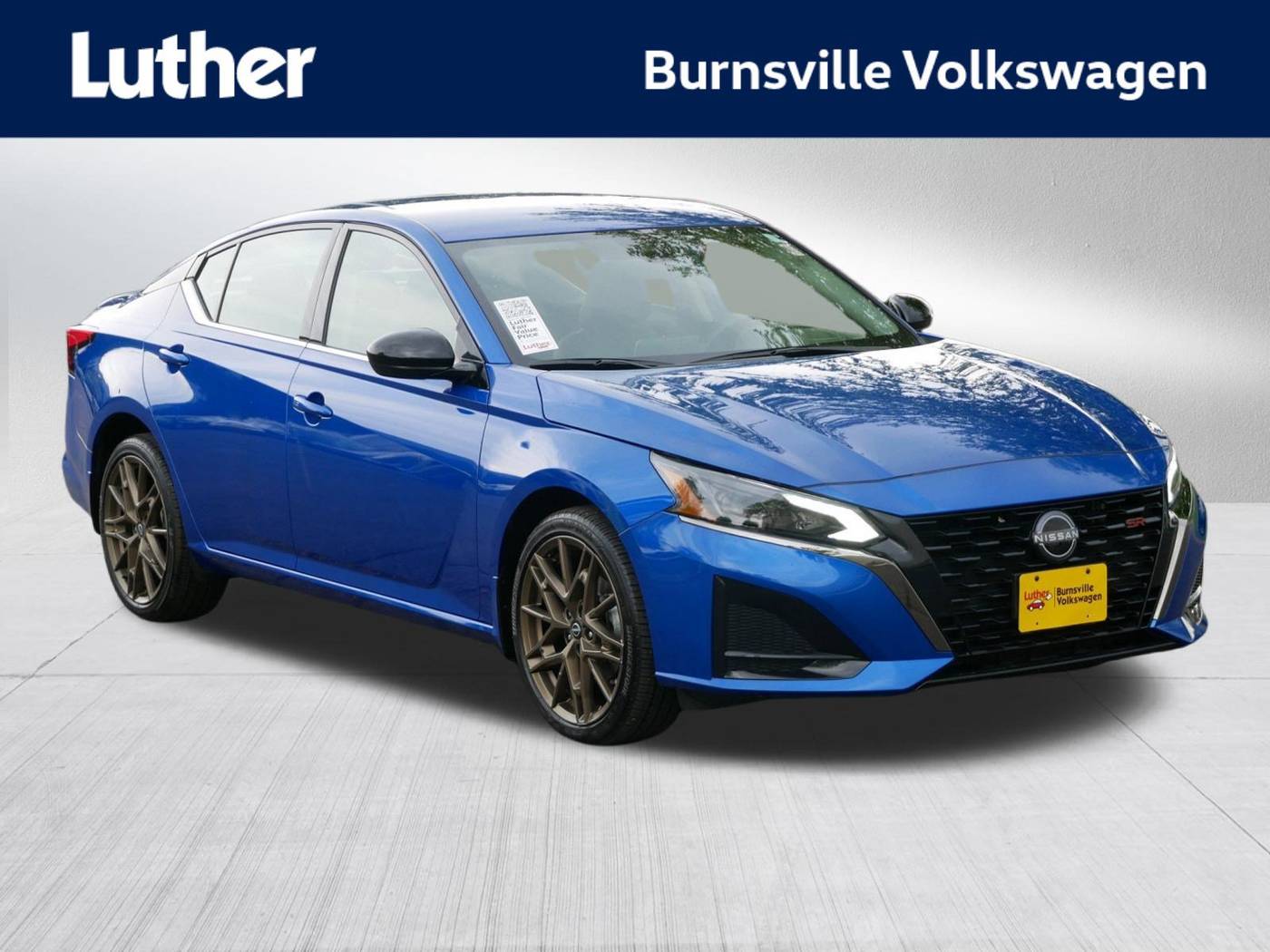 2025 Nissan Altima SR — Sedan — 8,335 mi — Burnsville, MN