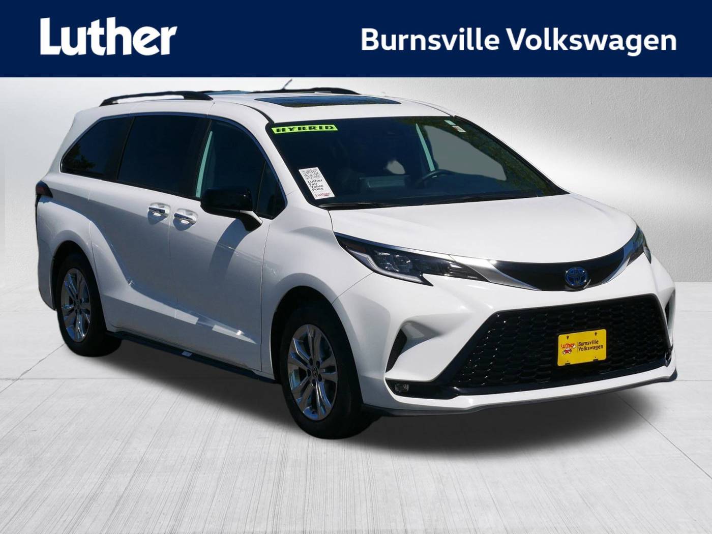 2022 Toyota Sienna XSE — Minivan — 48,700 mi — Burnsville, MN