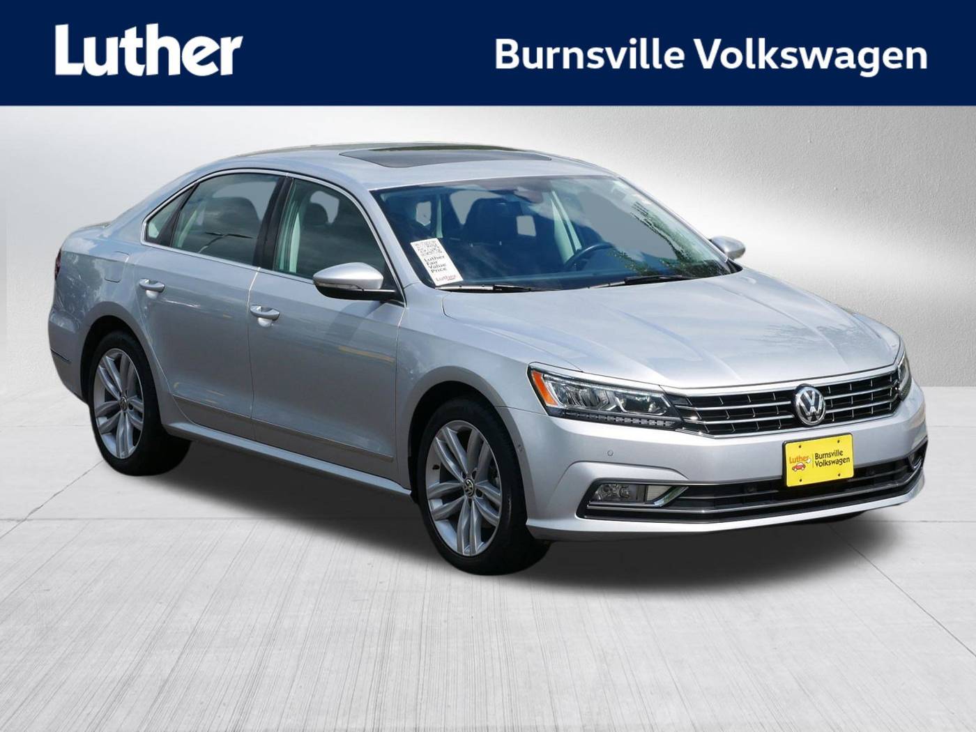 2018 Volkswagen Passat 2.0T SEL Premium — Sedan — 482 mi — Burnsville, MN