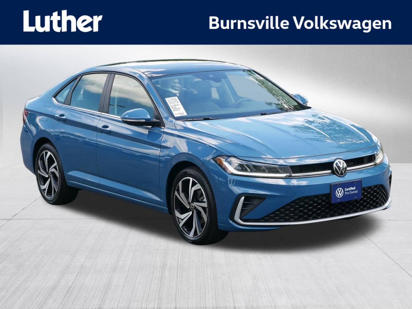 2025 Volkswagen Jetta SEL — Sedan — 5,804 mi — Burnsville, MN
