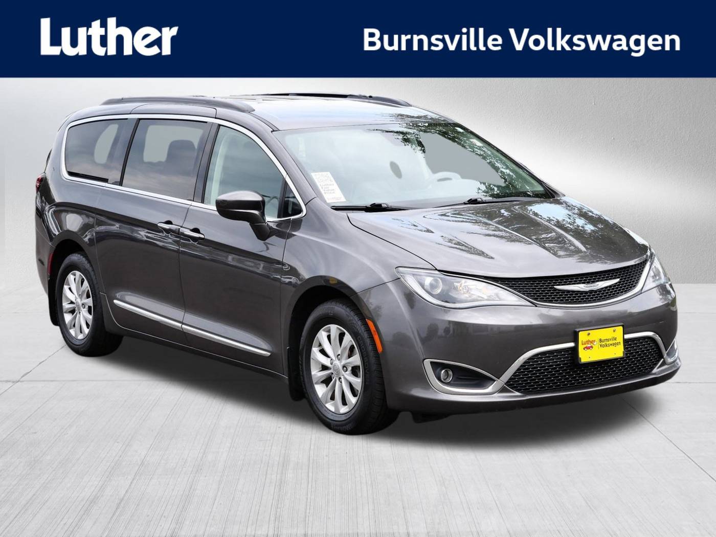 2017 Chrysler Pacifica Touring L — Minivan — 127,395 mi — Burnsville, MN