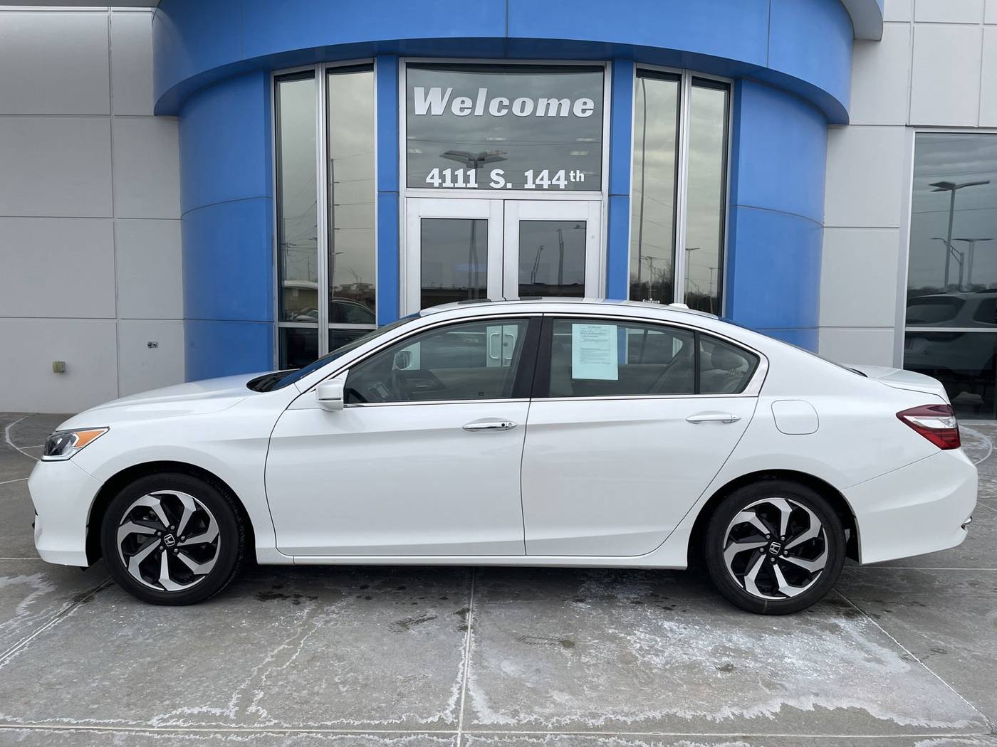 2017 Honda Accord EX-L — Sedan — 81,462 mi — Omaha, NE