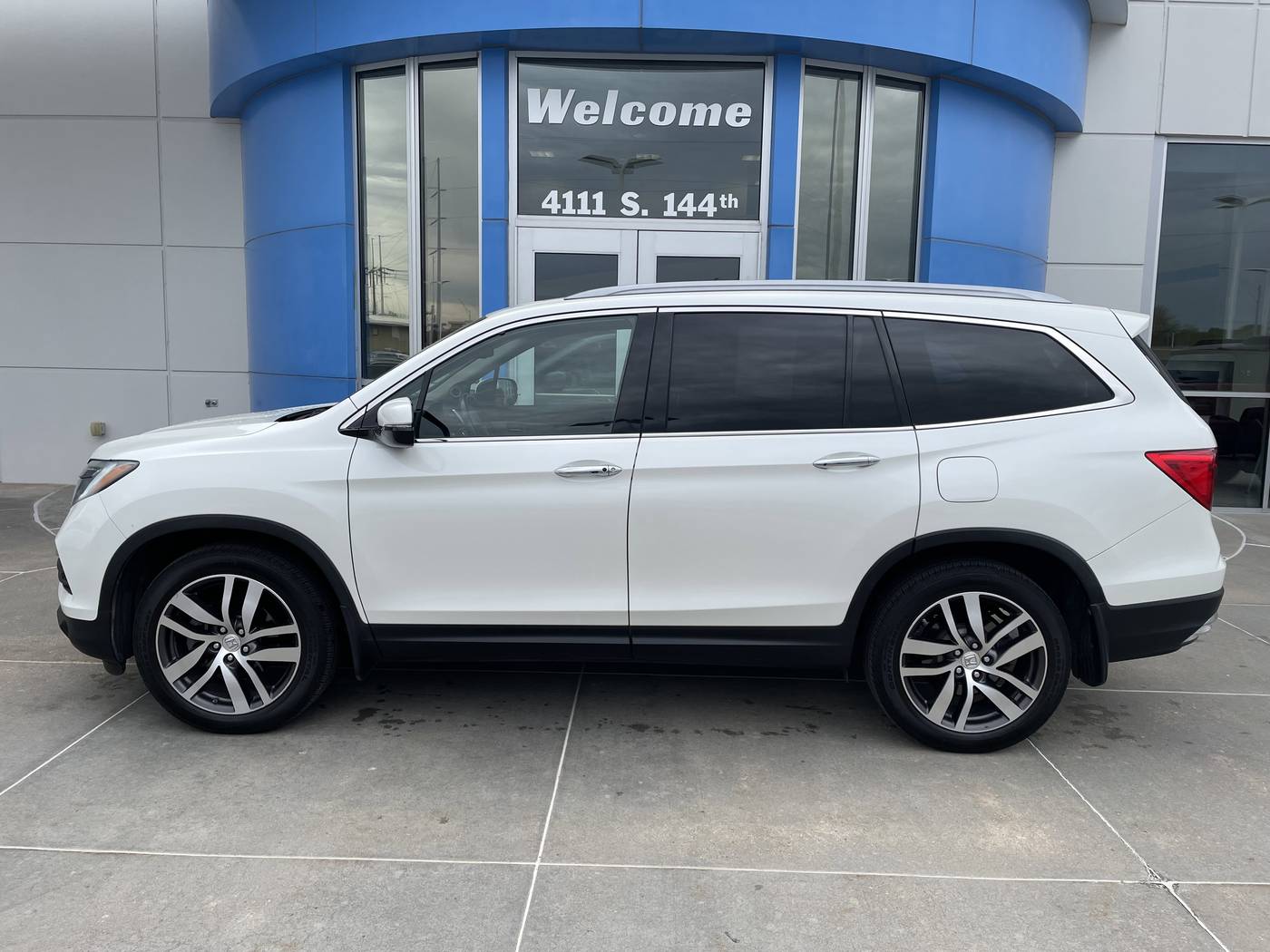 2016 Honda Pilot Touring — SUV — 137,054 mi — Omaha, NE