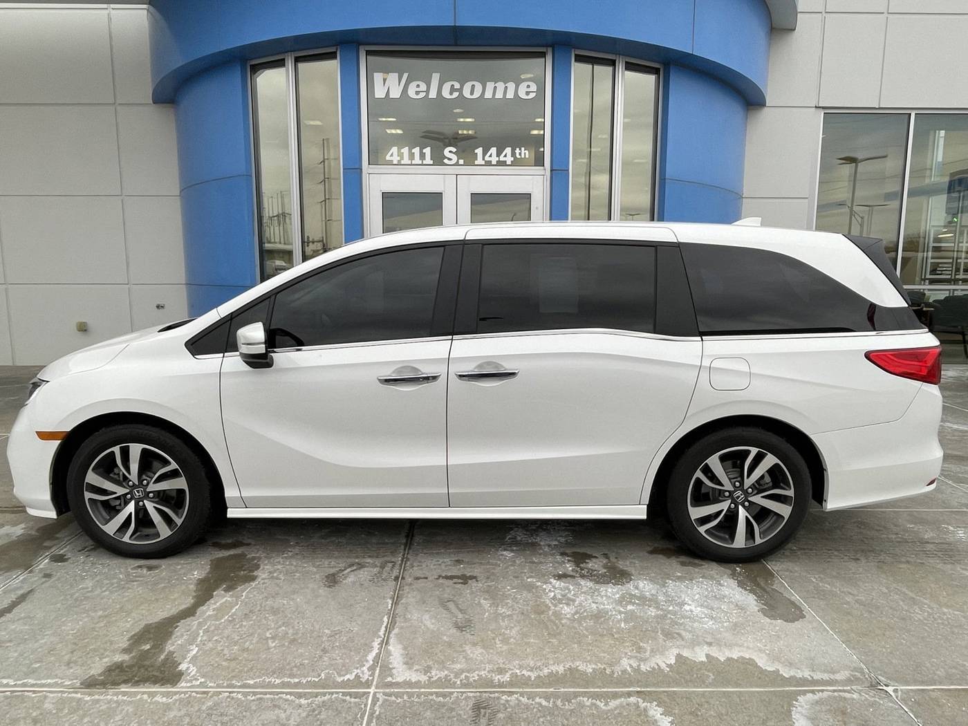 2023 Honda Odyssey Touring — Minivan — 19,745 mi — Omaha, NE