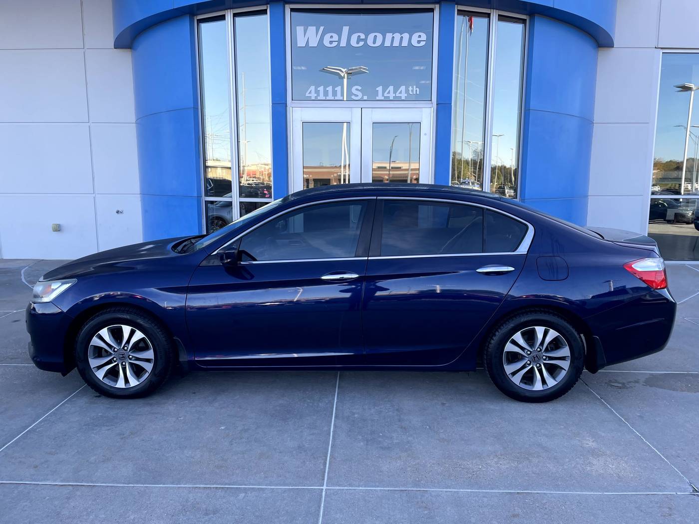 2015 Honda Accord LX — Sedan — 69,125 mi — Omaha, NE