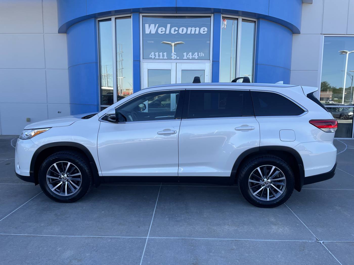 2019 Toyota Highlander XLE — SUV — 123,582 mi — Omaha, NE