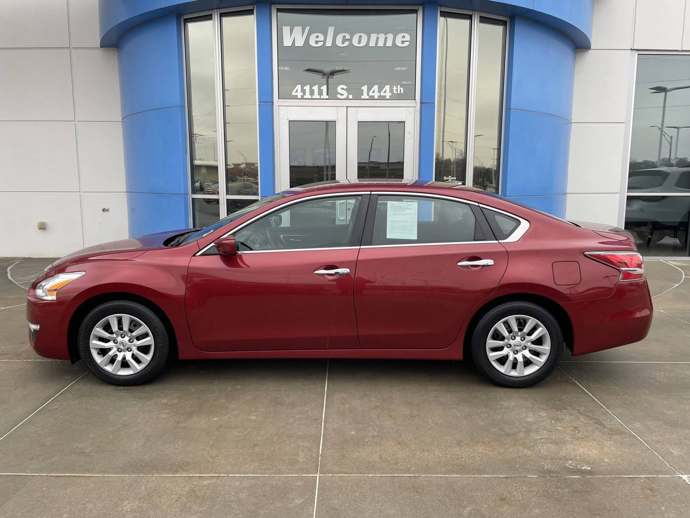 2015 Nissan Altima 2.5 — Sedan — 53,992 mi — Omaha, NE