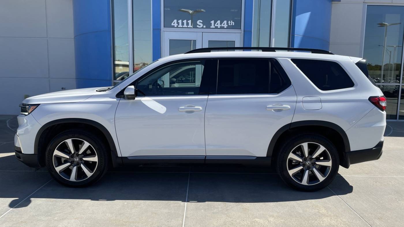 2023 Honda Pilot Touring — SUV — 28,758 mi — Omaha, NE