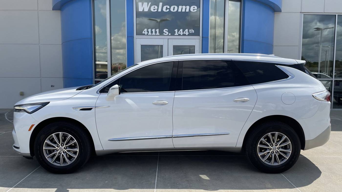 2023 Buick Enclave Essence — SUV — 30,440 mi — Omaha, NE